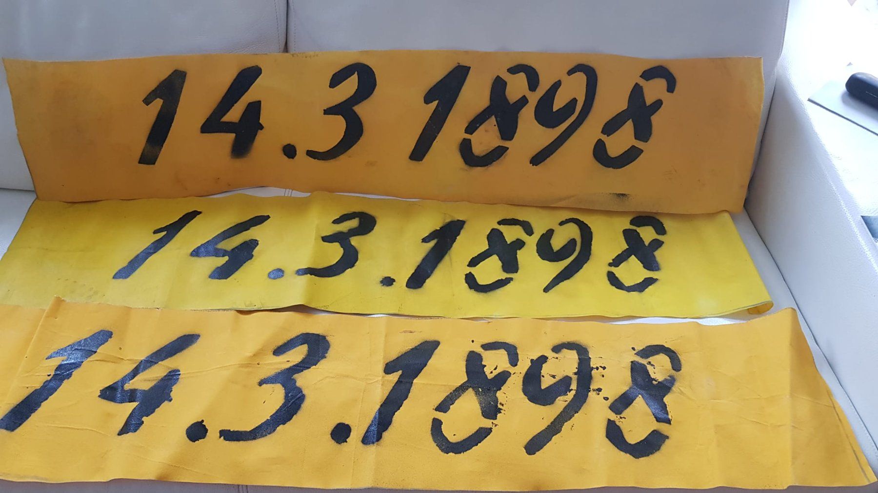 Tessuti: YB - Transparente 25x120cm stabiler Wachsstoff - GRATIS – Usato da Spiegel b. Bern venduto da Gudi8