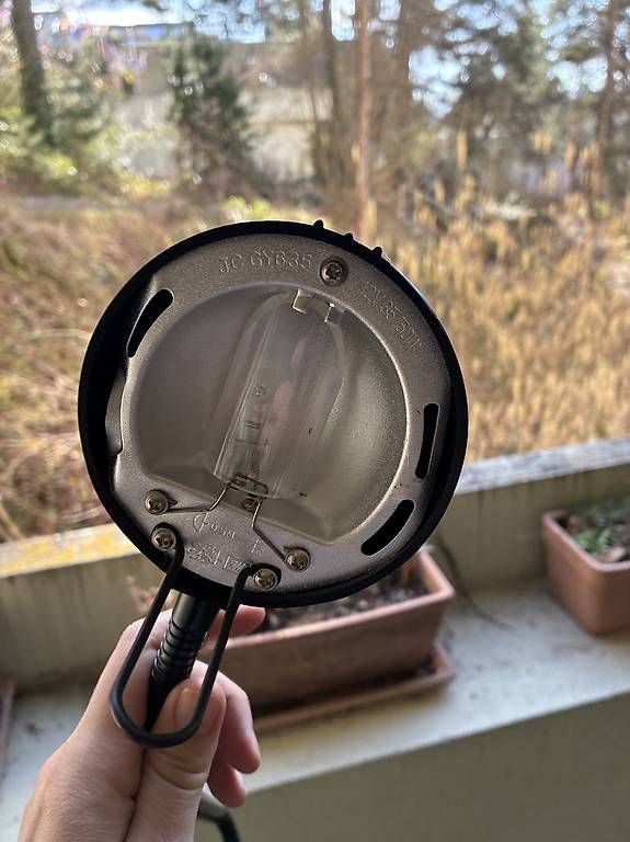 Lampen: Schlichte Stehlampe  – Gebraucht aus Zürich von Tashina03