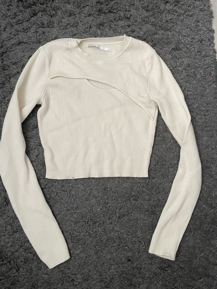 Only T-shirt: Langarmshirt von ONLY i, Gr. S , creme – Usato da Ennetaach venduto da Ustraessle