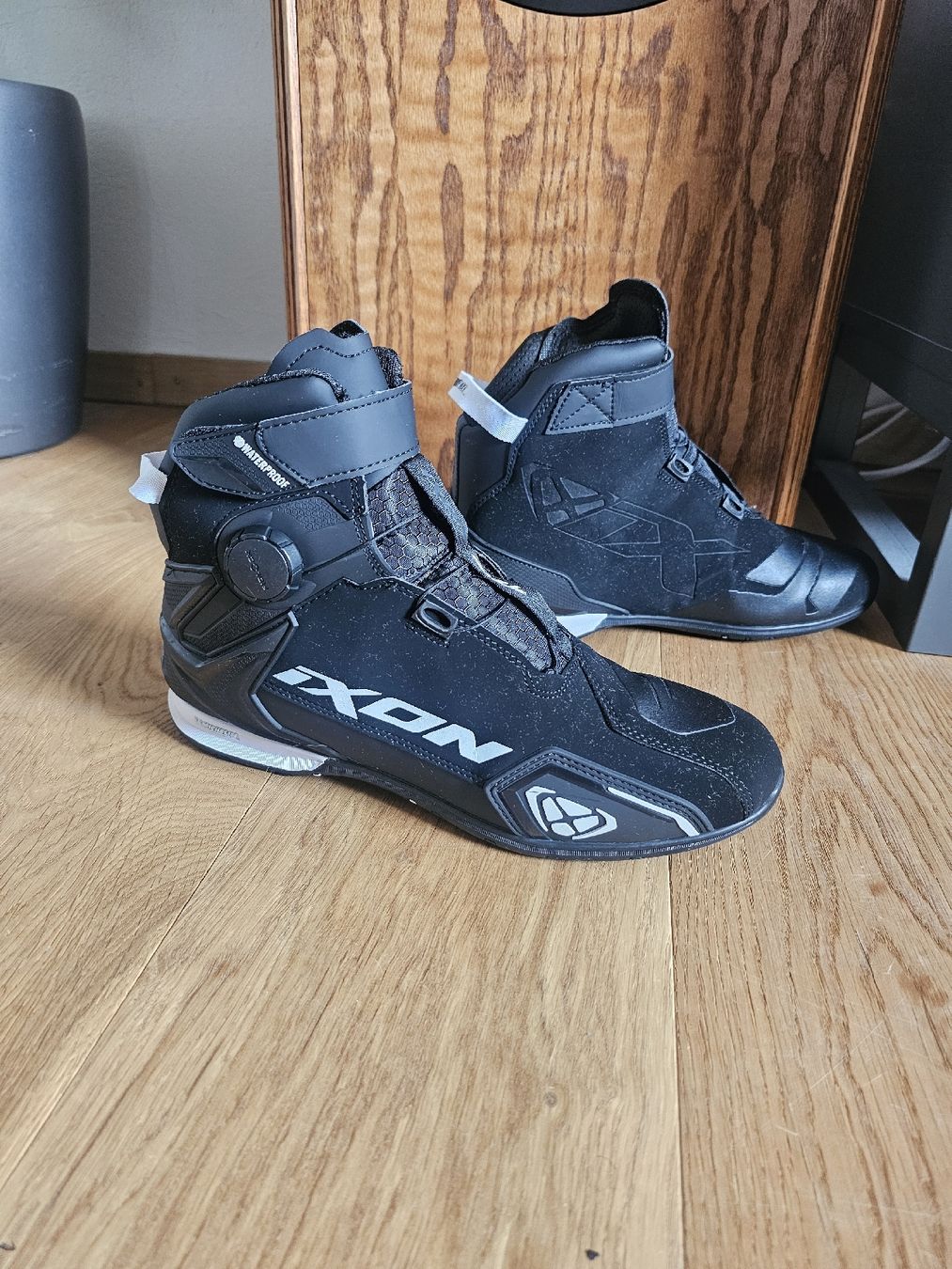Chaussures hommes: IXON motorcycle boots black size 43 waterproof – D'occasion à Täuffelen par migueldesousa 3