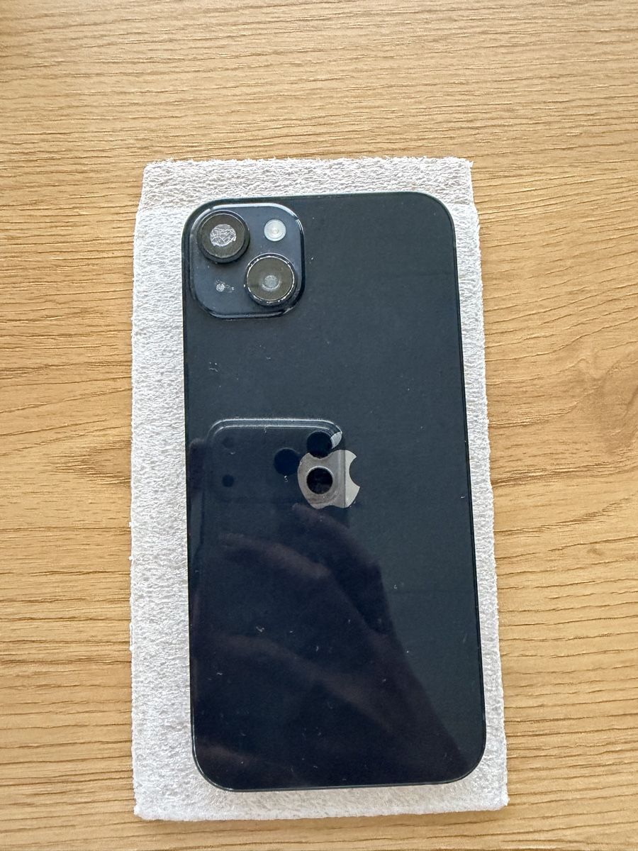 Apple Handys / Smartphones: iPhone 14 Plus defekt Flüssigkeitsschaden – Defekt aus Horn von flo_j8vp 2