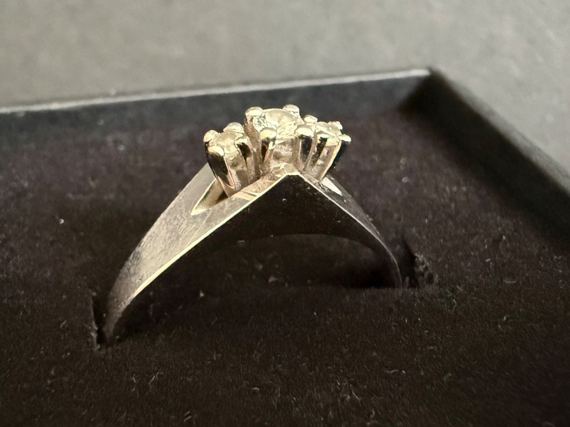 Anelli: Weissgold Ring mit Diamanten 750, 18K – Usato da Spiegel b. Bern venduto da Rogger72 2