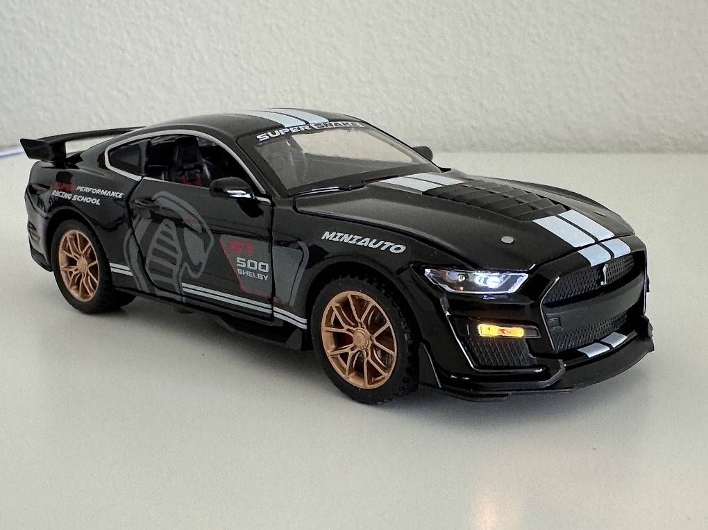 Modellini d'auto: Modellauto Ford Mustang Shelby GT500 – Usato da Bäretswil venduto da Ser_9h6p