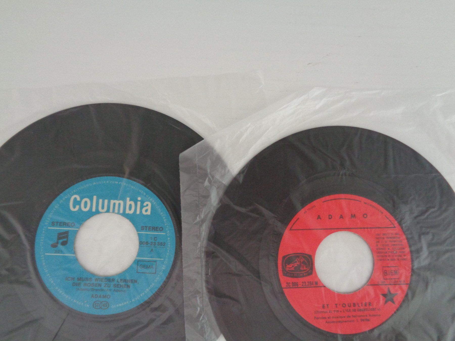 Dischi in vinile: 11 Vinyl Singles -2x M. Mathieu - 4x Adamo - 5x Mary Roos – Usato da Chur venduto da omonia 2