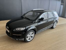 Audi Q7 facelift 1/18 Kyosho!!