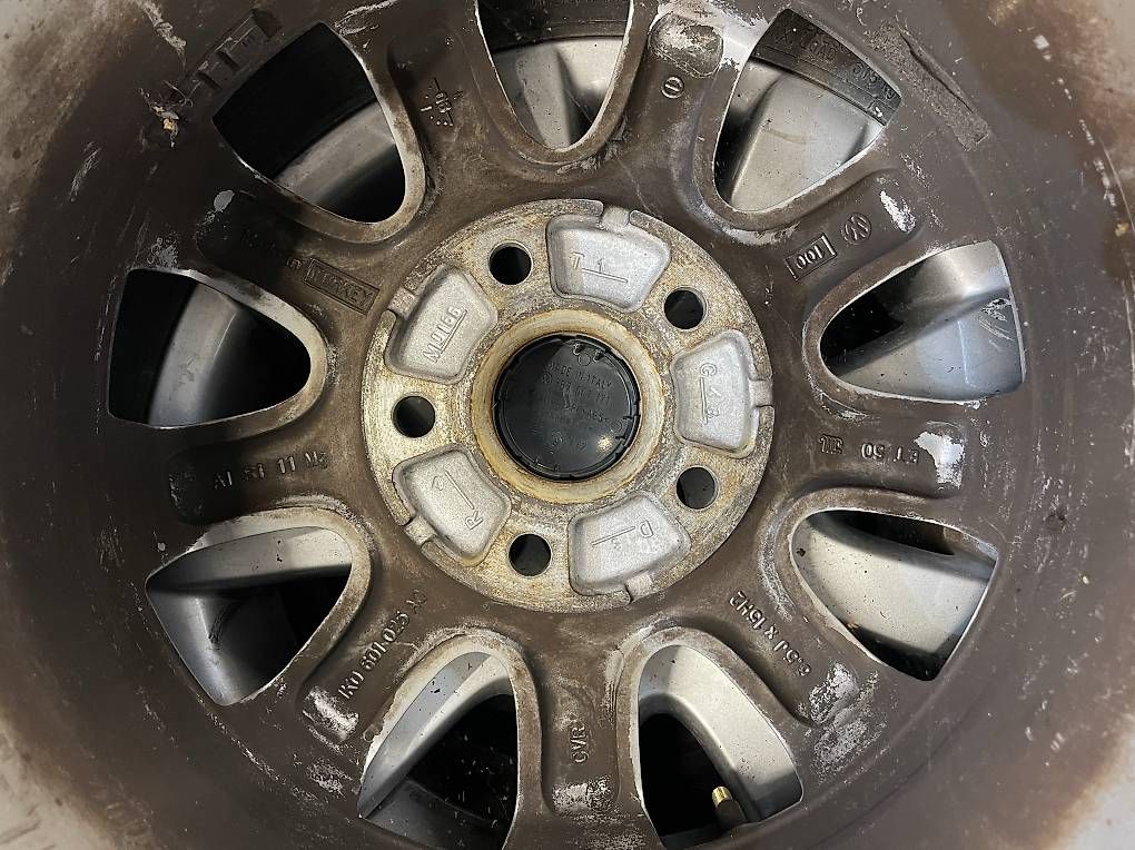 Cerchioni: VW GOLF 4 Orginal Felgen – Usato da Zürich venduto da bro_8f2k 2
