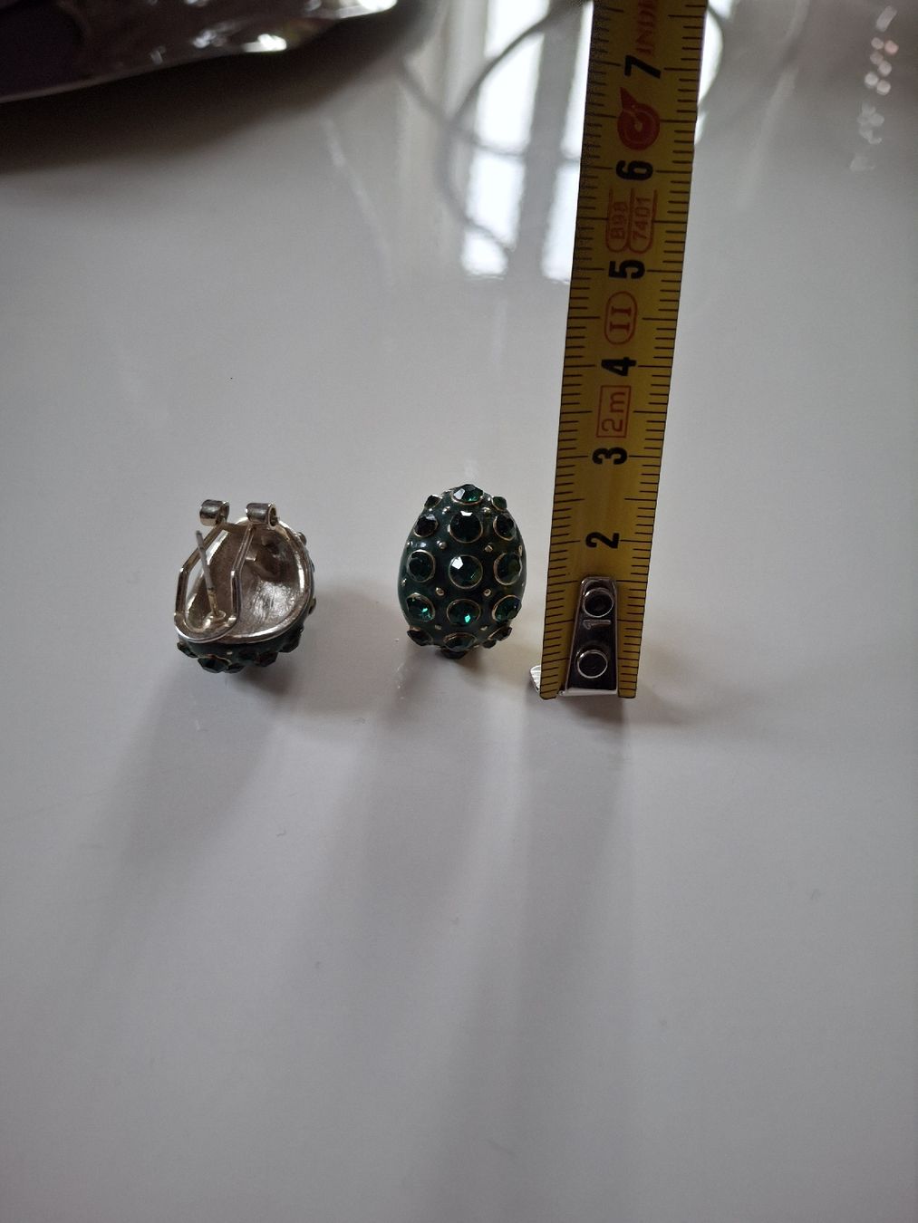 Orecchini pendenti & Orecchini a lobo: Boucles d'oreilles paillettes vertes  – Usato da Lausanne venduto da Cognitia 3