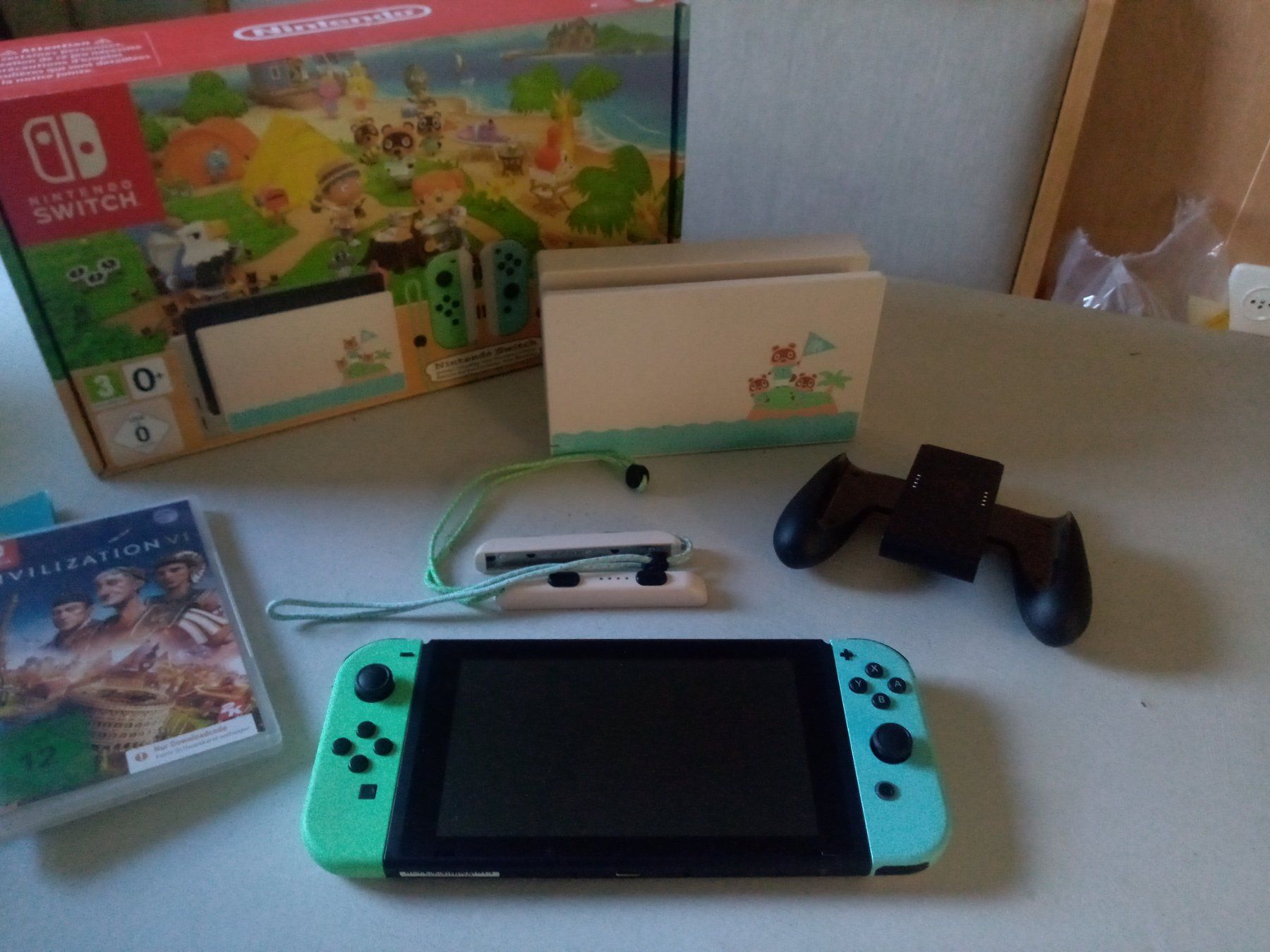 Nintendo Console: Nintndo switch édition spécial Animal Crossing – Usato da Vallamand venduto da mamideco