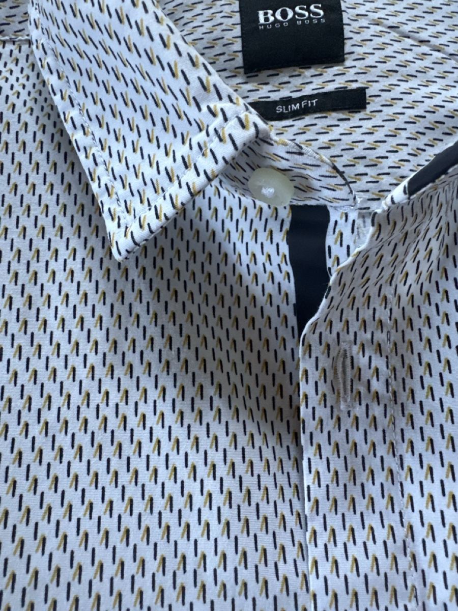 Hugo Boss Camicie: Chemise boss – Usato da Muraz (Collombey) venduto da jaoo21 1