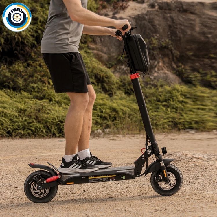 Trottinette électrique 350W - 30km/h - Batterie 10.4Ah - Adulte - Noire - Neuve