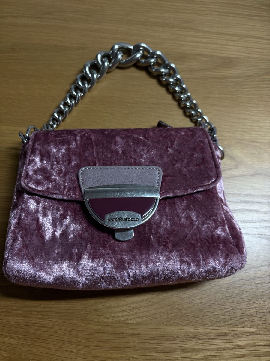 Autres vêtements & accessoires: borsetta rosa in velluto “Roccobarocco con catena – D'occasion à S. Antonino par LIKA91 1