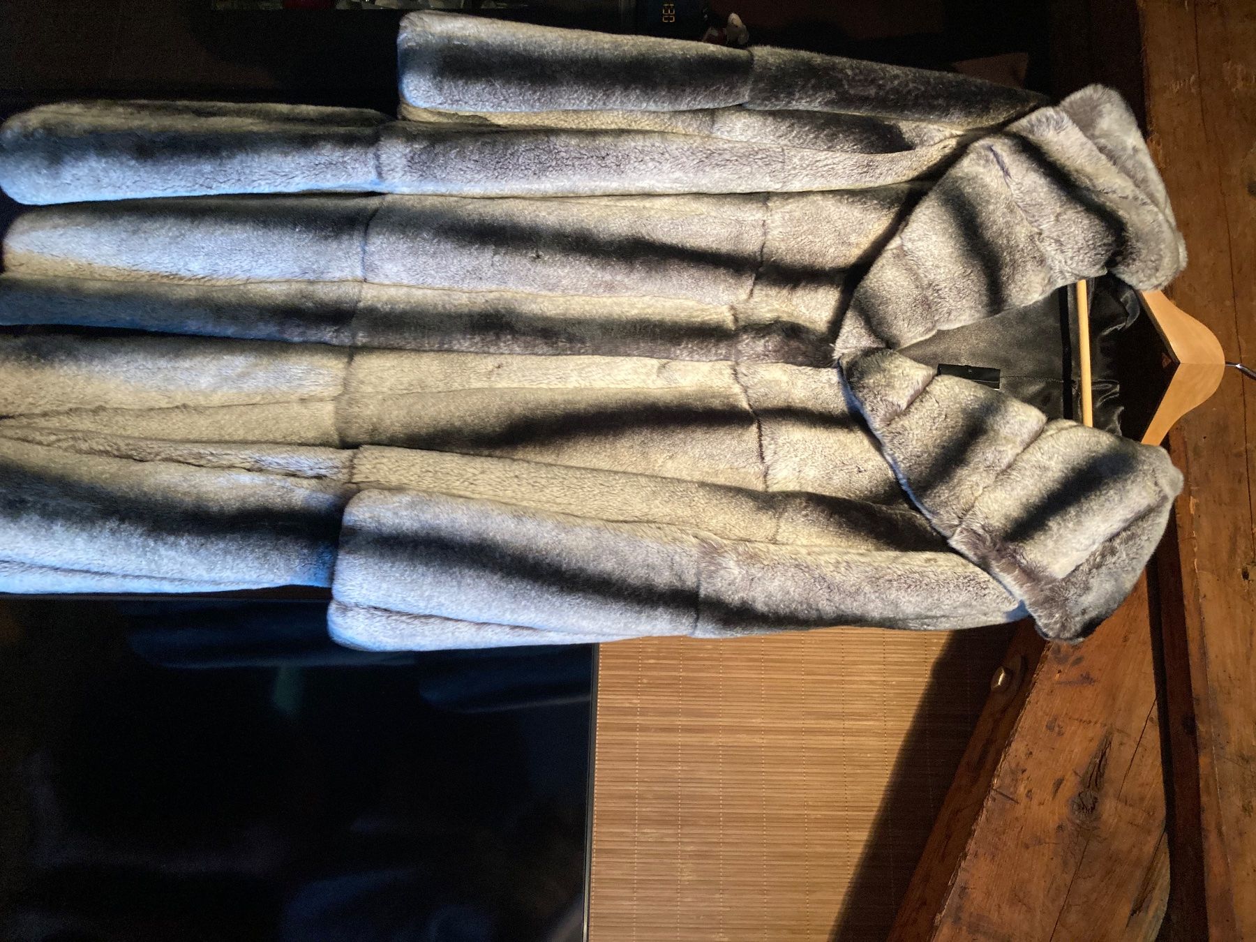 Cappotti: Manteau fourrure Rexchinchilla. – Nuovo e nell'imballaggio originale da Genève venduto da sch_7v5n 1