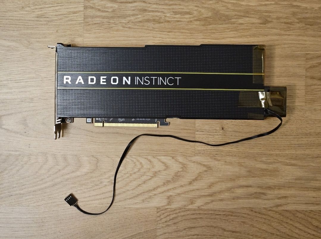 PCs: AMD Instinct MI50 mit 32 GB HBM2 – Gebraucht aus Wallisellen von a_buio