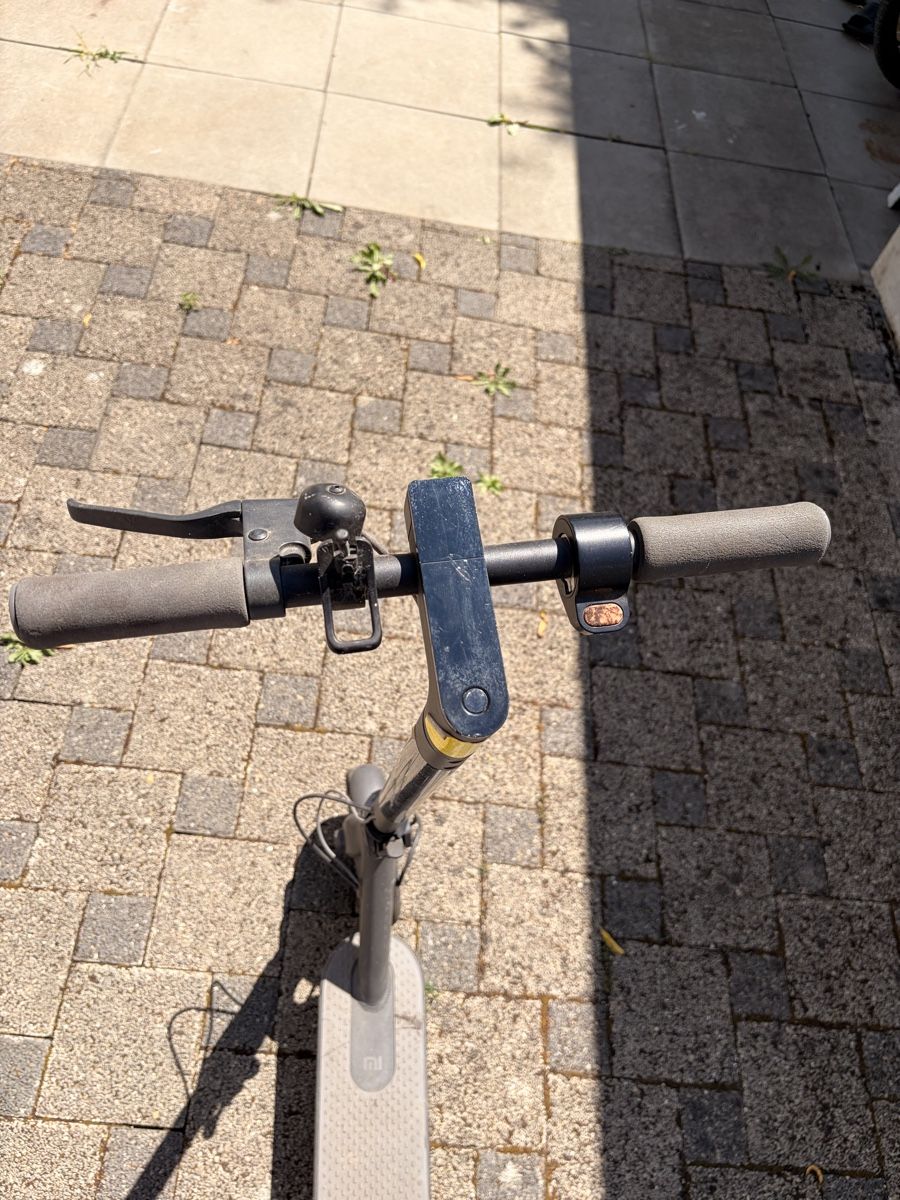 Xiaomi Kickboard: Xiaomi e scooter – Usato da Hausen AG venduto da 1lo 1