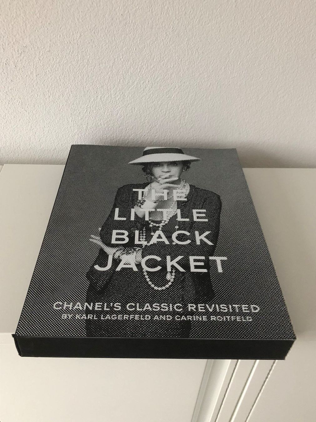 Libri: KARL LAGERFELD - THE LITTLE BLACK JACKET – Usato da Zürich venduto da Christian-Albert