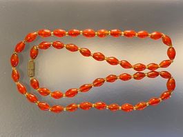 Elégante Vintage Kette aus Glas