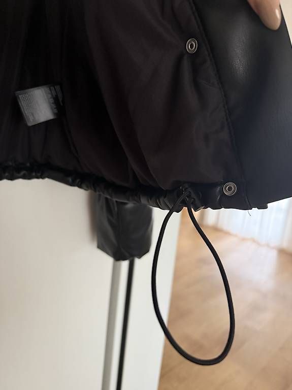 Giacche: Winterjacke Kunstleder - Grösse XS – Usato da Bazenheid venduto da h.m.s 3