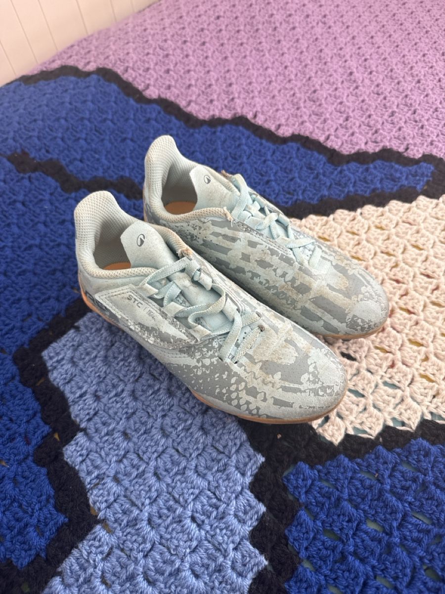Scarpe per ragazzi: Fussballschuhe kipsta gr 32 – Usato da Graben venduto da Desjiix3