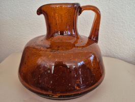 Carafe vintage en verre soufflé ambré décoration