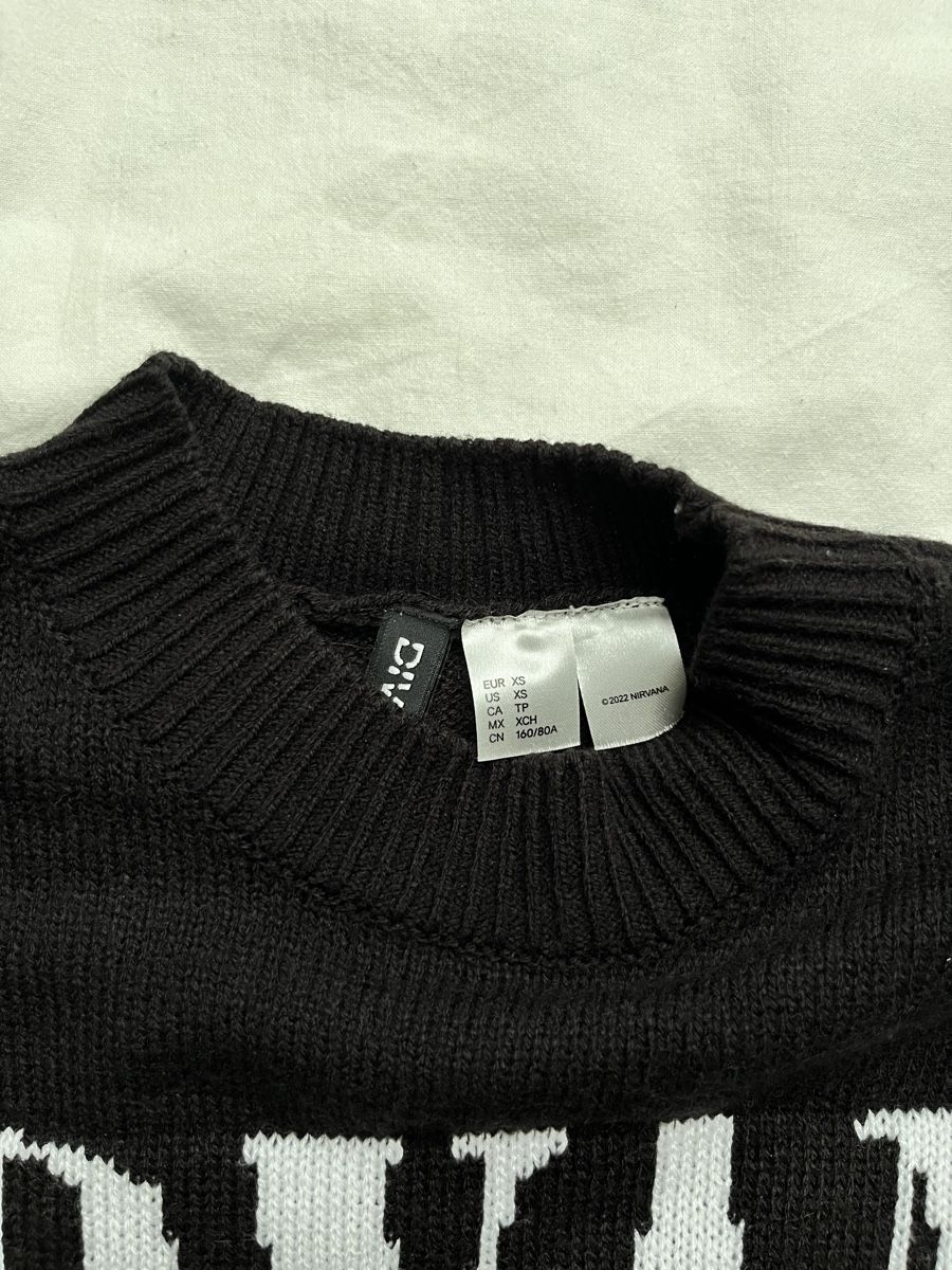 H&M Maglioni & Felpe: Pull XS Nirvana de chez H&M – Usato da Lonay venduto da jes_8znz 1
