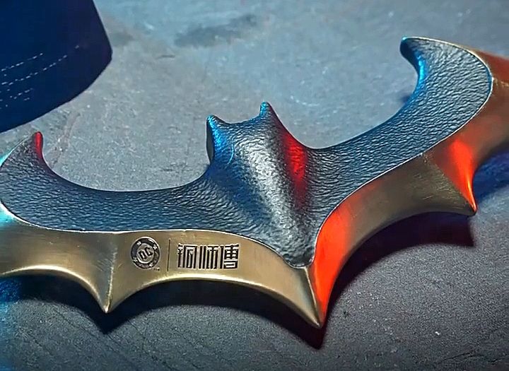 Tutte le decorazioni: Batarang schwer, lizensiert WB, Bronce Master – Nuovo (secondo la descrizione) da Basel venduto da kim_872m 2