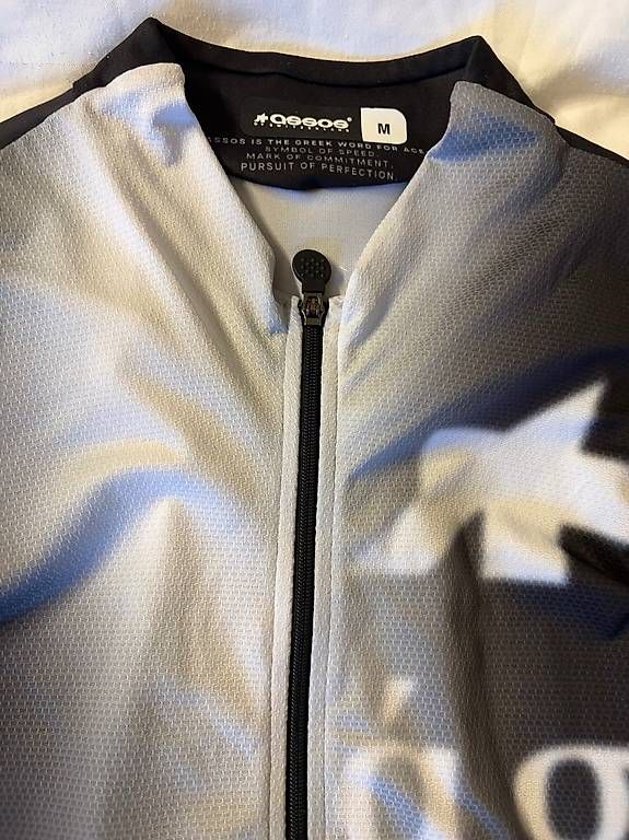 Assos Maillots de corps & Pantalons: EQUIPE RS JERSEY S9 TARGA - MYTH WITHIN – D'occasion à Melide par paolo1965 1