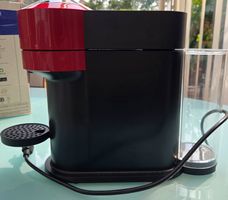 Nespresso Vertuo Kapselmaschine rot/schwarz
