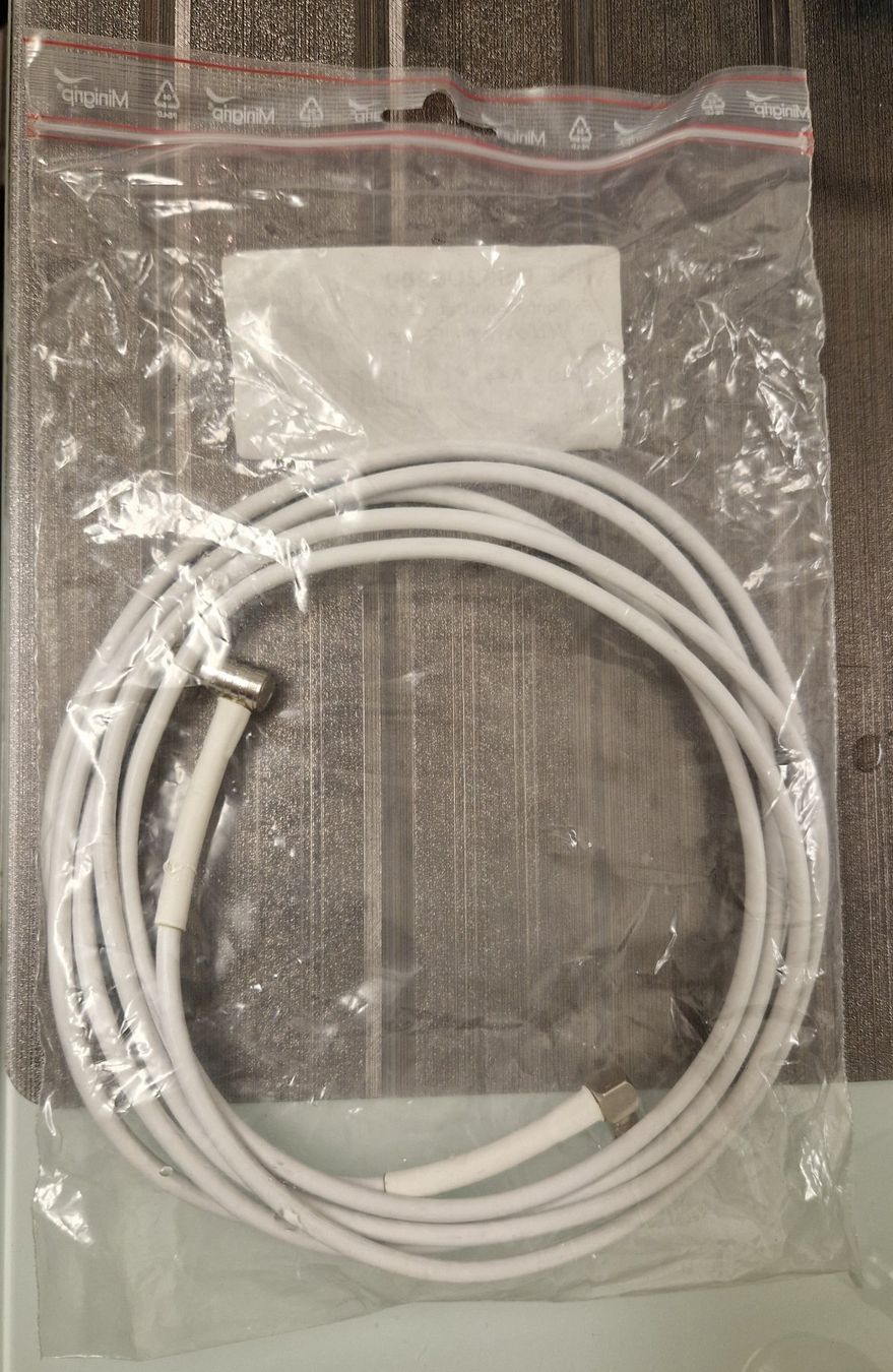 Cavi: Wisi Connection Kabel 9.0m D32U0900 Neu!! – Nuovo e nell'imballaggio originale da Zürich venduto da sirstians000 2