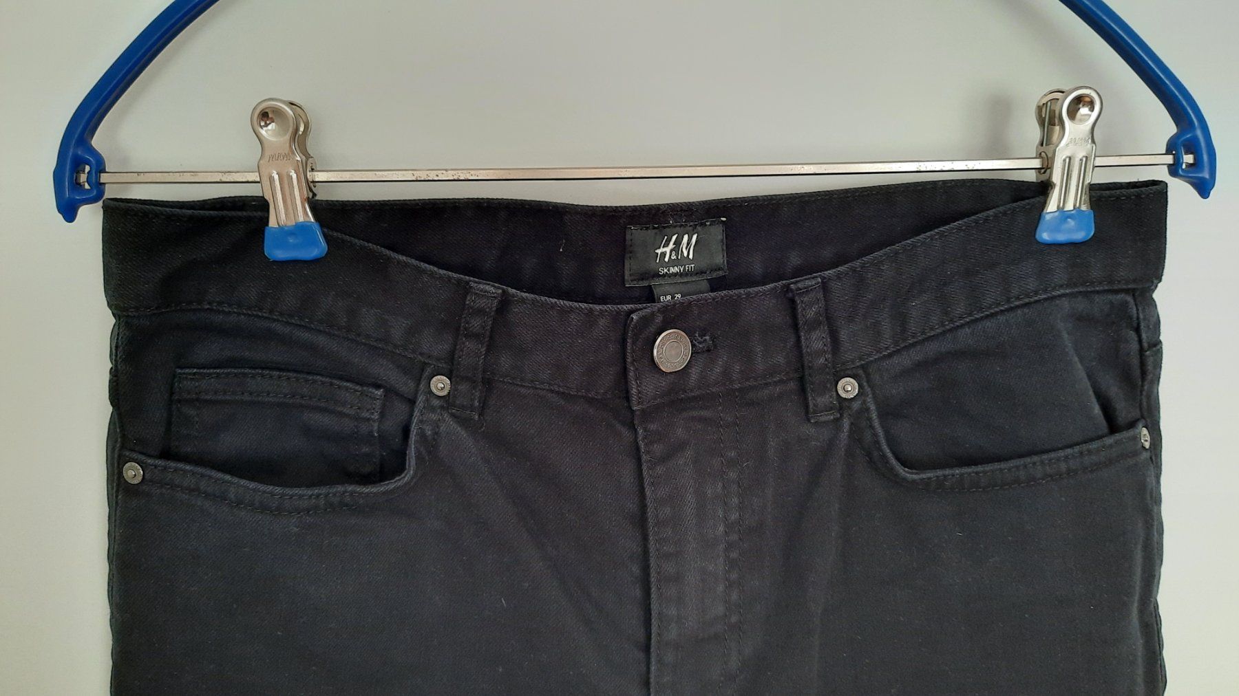 Pantaloni: ***H&M*** Jeans schwarz Gr 29 – Usato da Wädenswil venduto da H2H_Secondhandshop 1