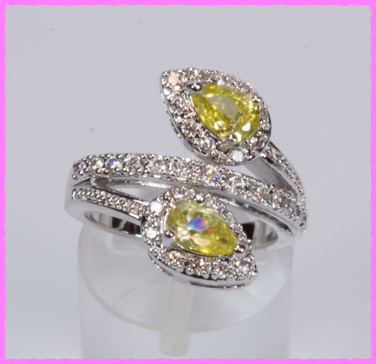 Anelli: Bezaubernder Ring mit Zirkonia – Nuovo e nell'imballaggio originale da Oberglatt ZH venduto da Diamond-Girl