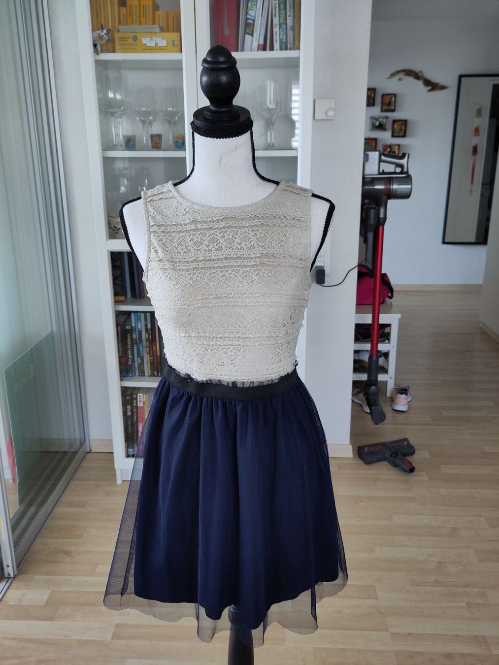 Vestiti: Kleid marine-creme Gr. S – Usato da Zürich venduto da njerryrocky