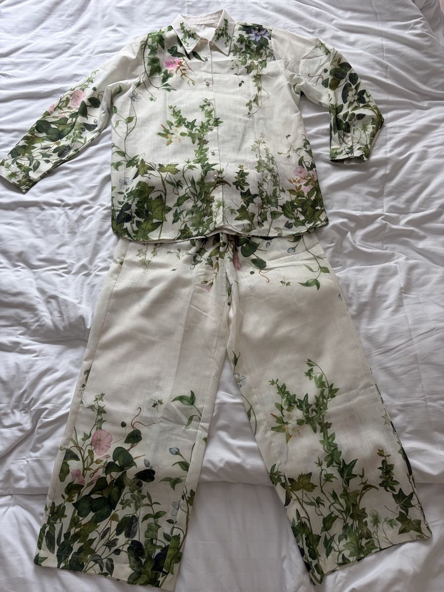 Tute: Custom-made Linen Blouse & Pants – Nuovo (secondo la descrizione) da St.Josefen venduto da lop_lh8d 2