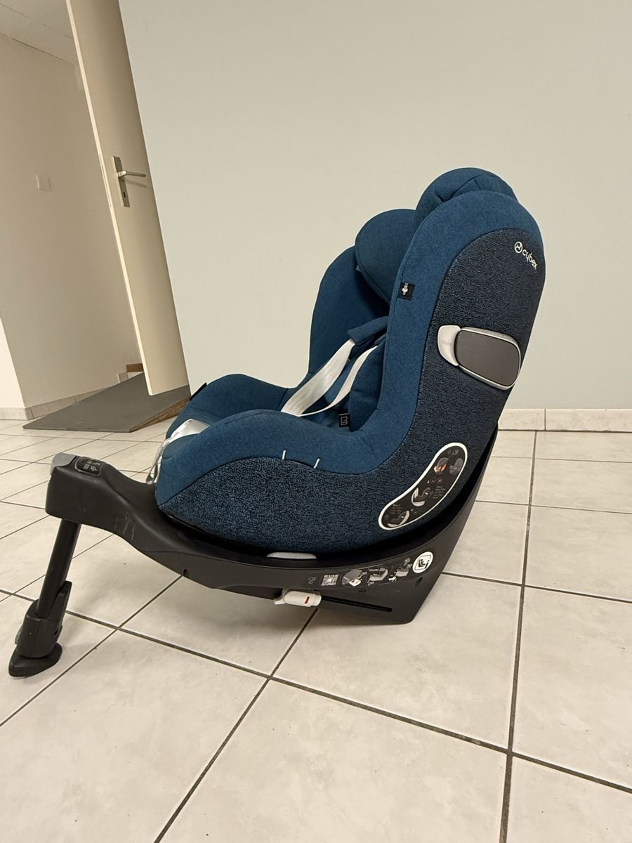 Cybex Sièges auto: Cybex Sirona Z i-Size Plus avec Base Z – D'occasion à Le Sentier par dar_hb62 1