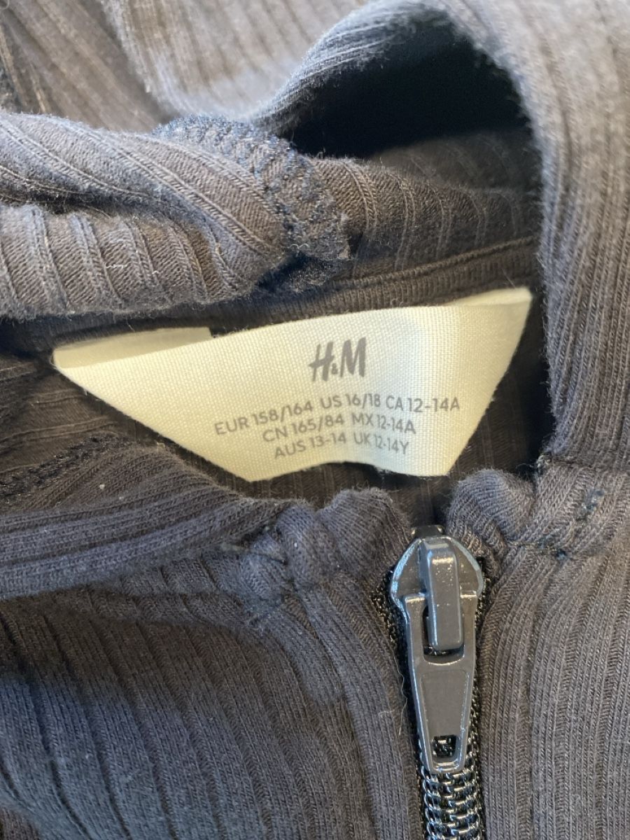 Maglioni & Felpe: Strickjacke mit Kapuze, Gr. 158/164 – Usato da Beinwil am See venduto da lol_j8dy 2