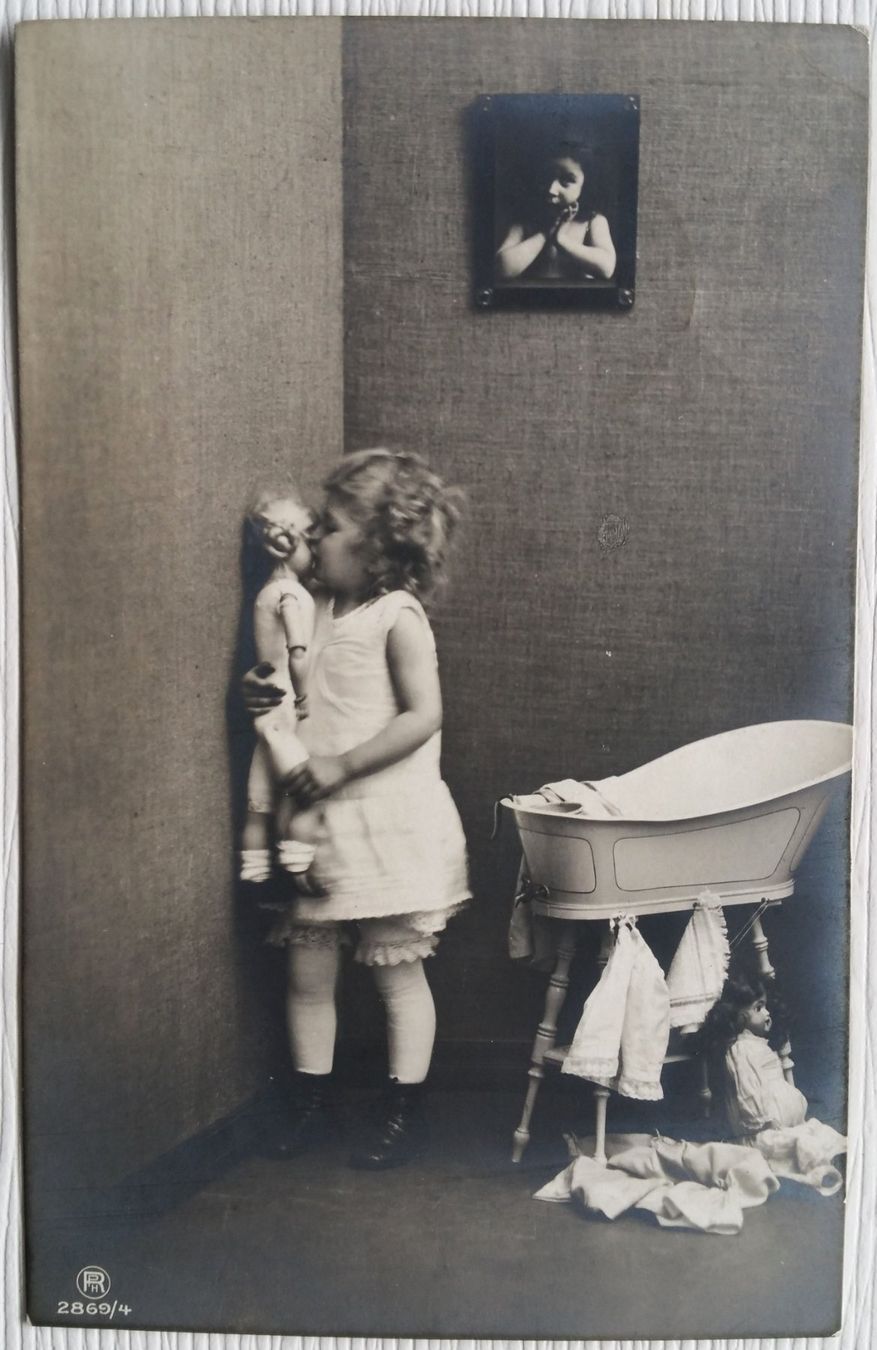 Cartoline postali: AK Ansichtskarte, Mädchen mit Puppe (VII), 1912 – Usato da Oberriet SG venduto da Manick