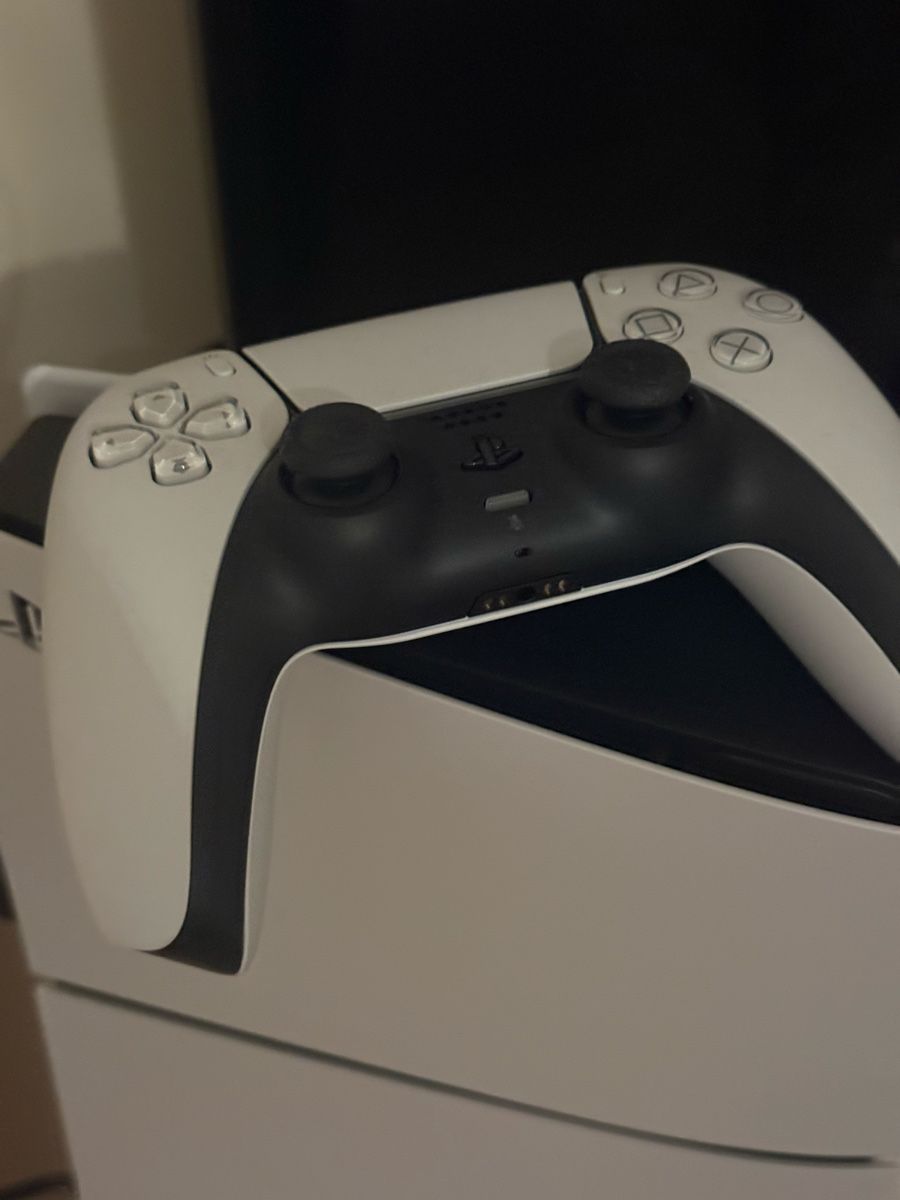 Logitech Konsolen: PS5 – Neu (gemäss Beschreibung) aus burgdorf von nyagiomweri 2