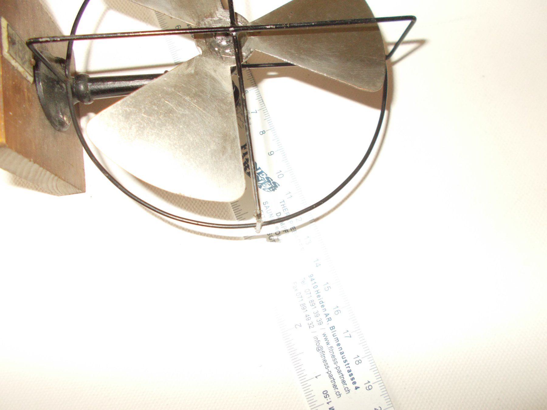 Kit di modellismo & Modellini statici: ANTRIEBSMODELL URALT , WINDPROPELLER. – Usato da Romanshorn venduto da Legere8 2