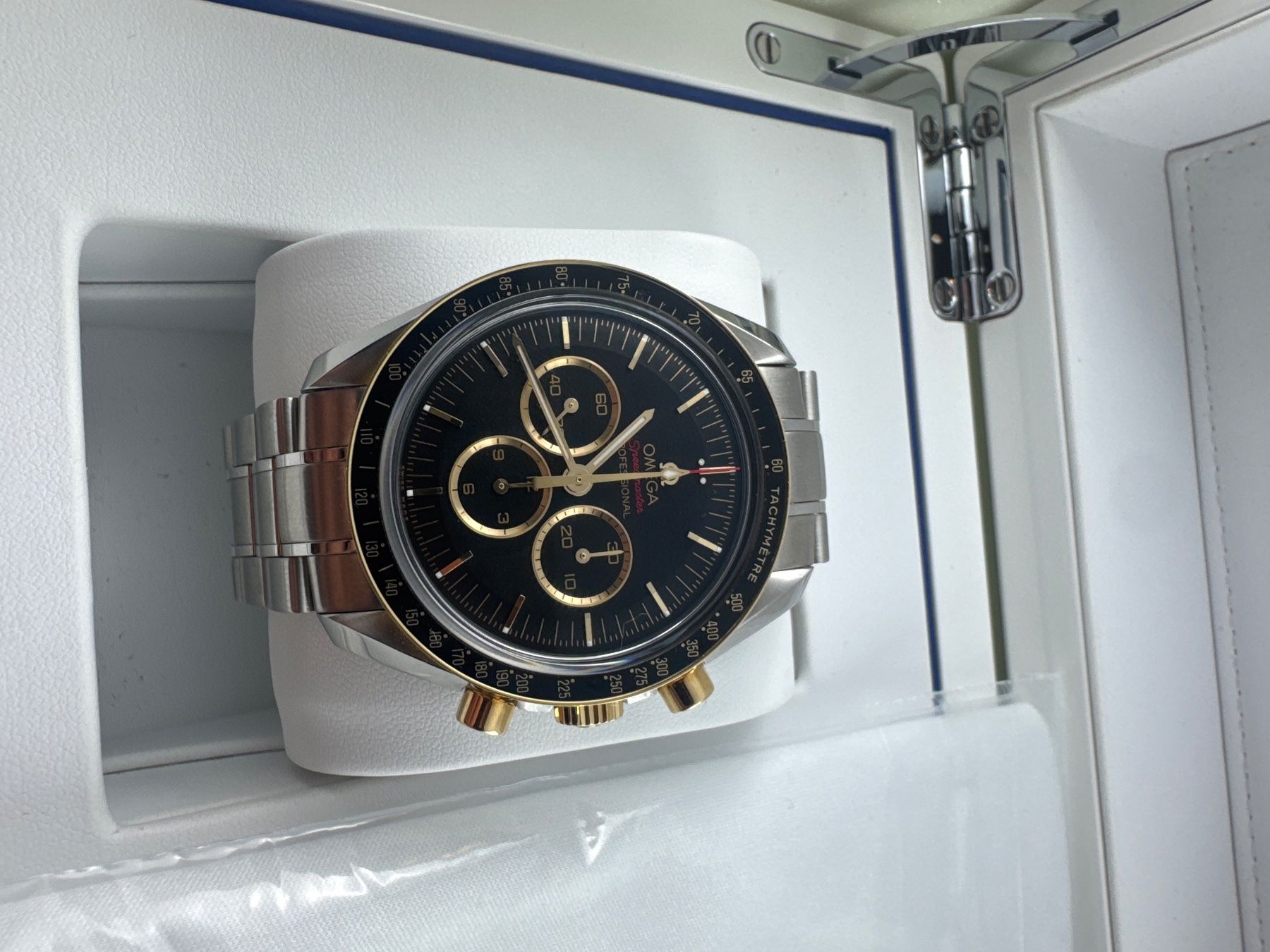 Omega Orologi: Omega Speedmaster Tokyo 2020 – Nuovo (secondo la descrizione) da Zürich venduto da Watchconnaisseur 1