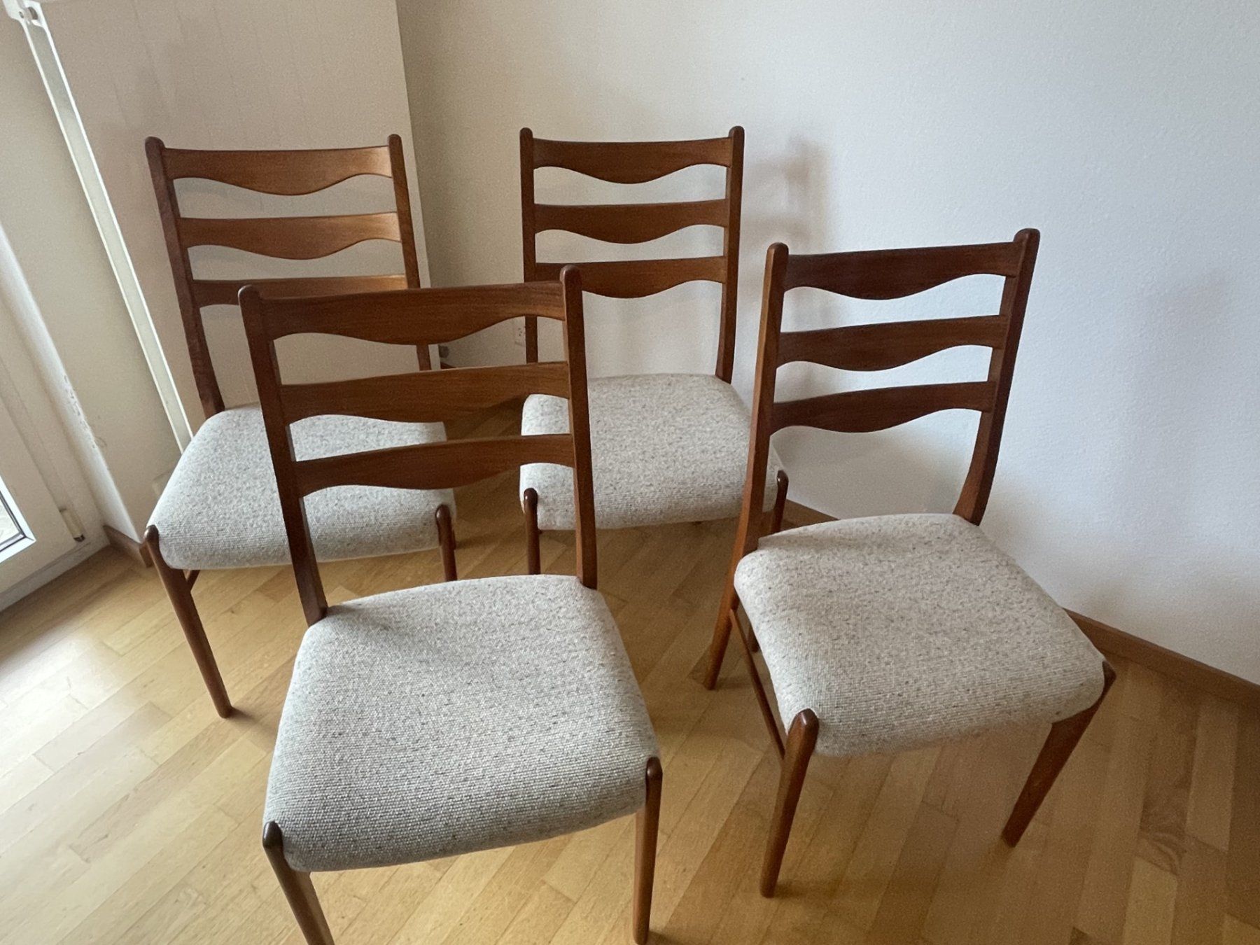 Sedie: 4 Stühle v. Arne Wahl Iversen – Usato da Zürich venduto da tob_gcm8 3