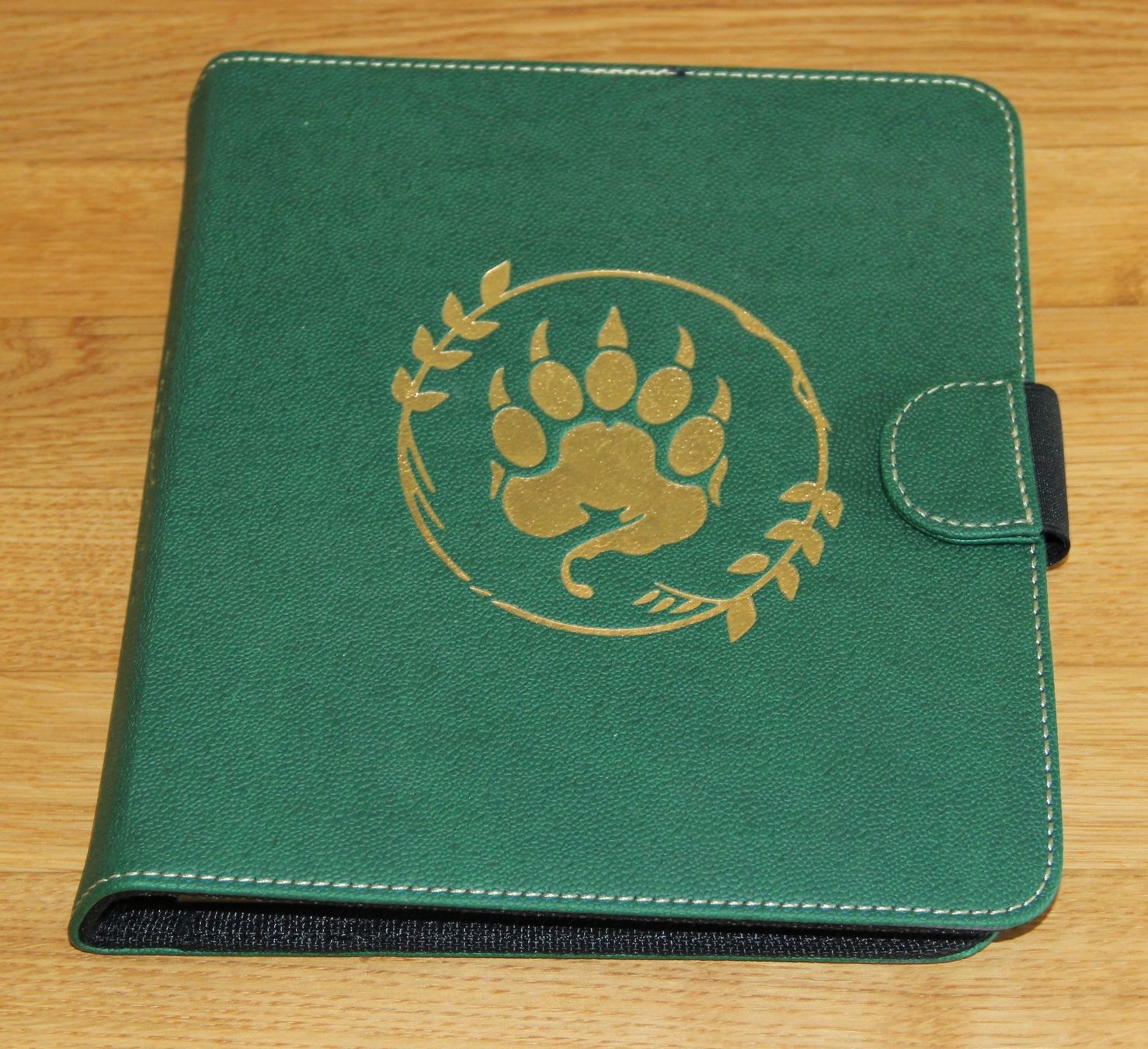 Libri: Dungeons & Dragons Spell Codex – Forest Green Dragon Shield – Usato da Dübendorf venduto da Baloo81