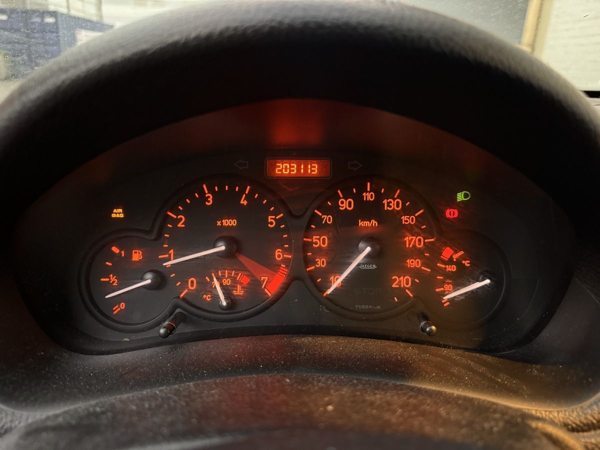 Peugeot Automobili: Peugeot 206 1.6 Break 2003 – Difettoso da Füllinsdorf venduto da Pujdo545 4