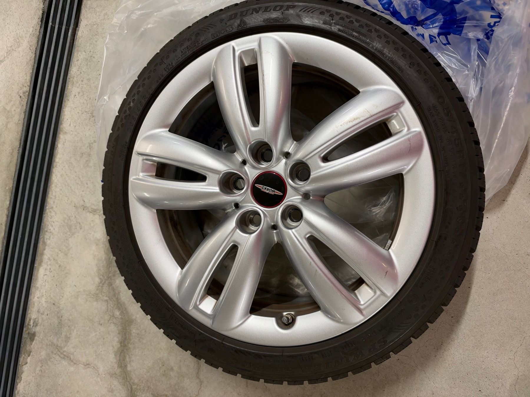 Mini Pneus & Kompletträder: Winterräder Mini Cooper 17" – Gebraucht aus Hombrechtikon von Corkel65 4