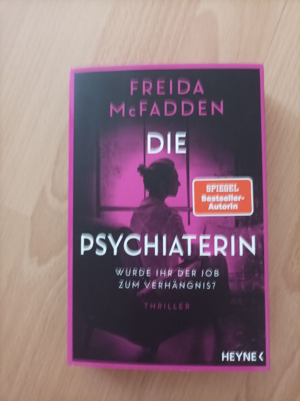 Libri: Freida McFadden - Die Psychiaterin Thriller  – Nuovo (secondo la descrizione) da Kreuzlingen venduto da Irgendwoimniergendwo