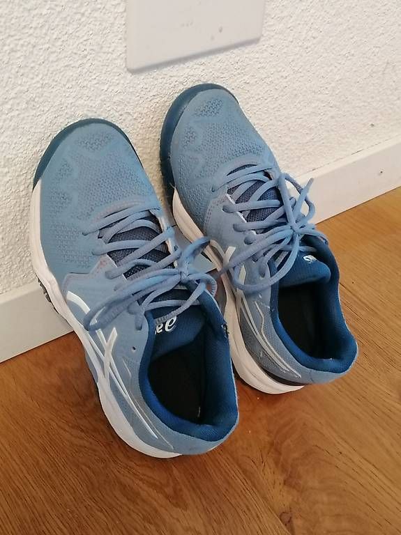 Asics Scarpe da uomo: ASIC schuhe unisex Gr 35 – Usato da thalwil venduto da Ray7211
