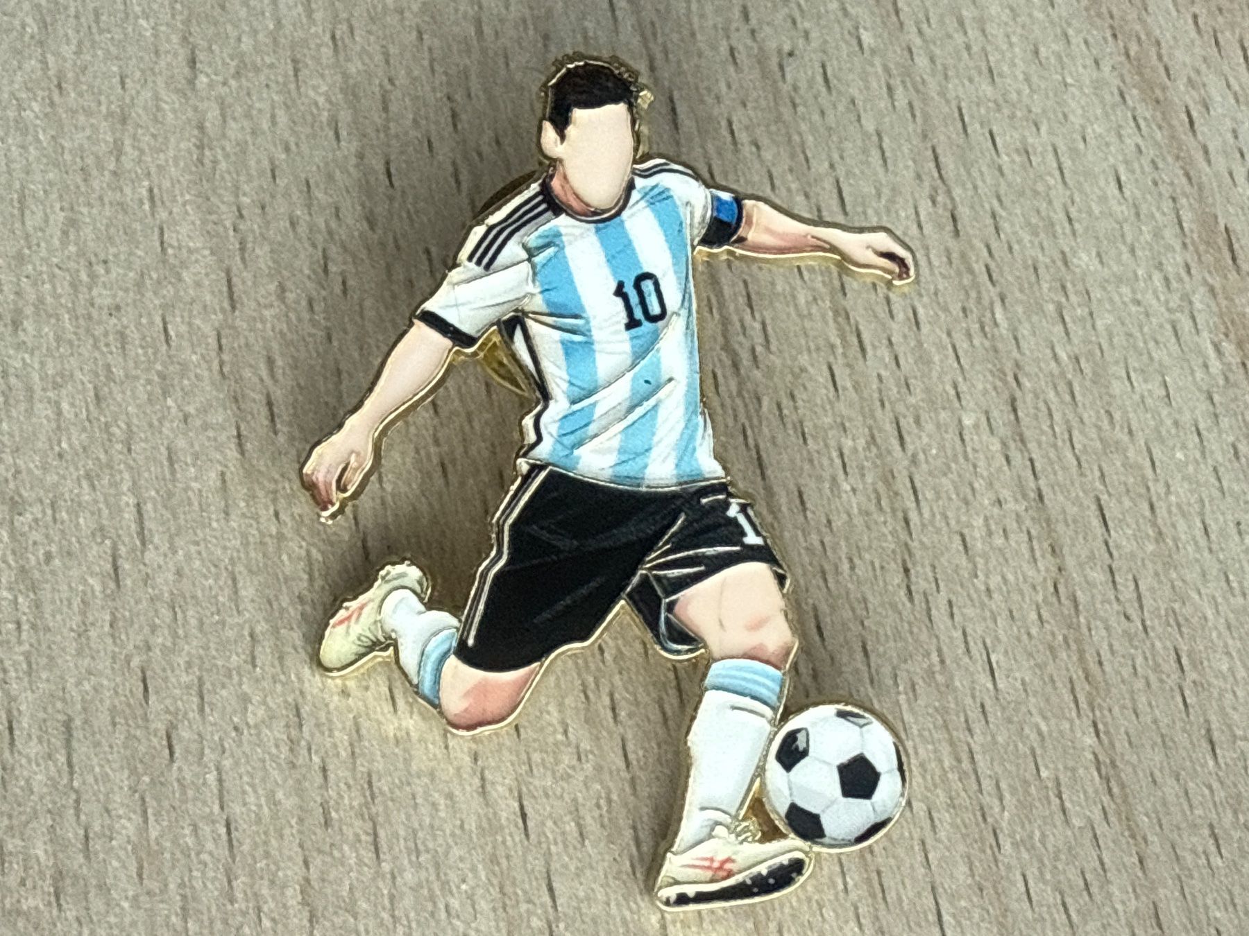 Plaketten & Abzeichen: Pin Lionel Messi  Argentinien – Gebraucht aus Glattbrugg von Schweigmatt