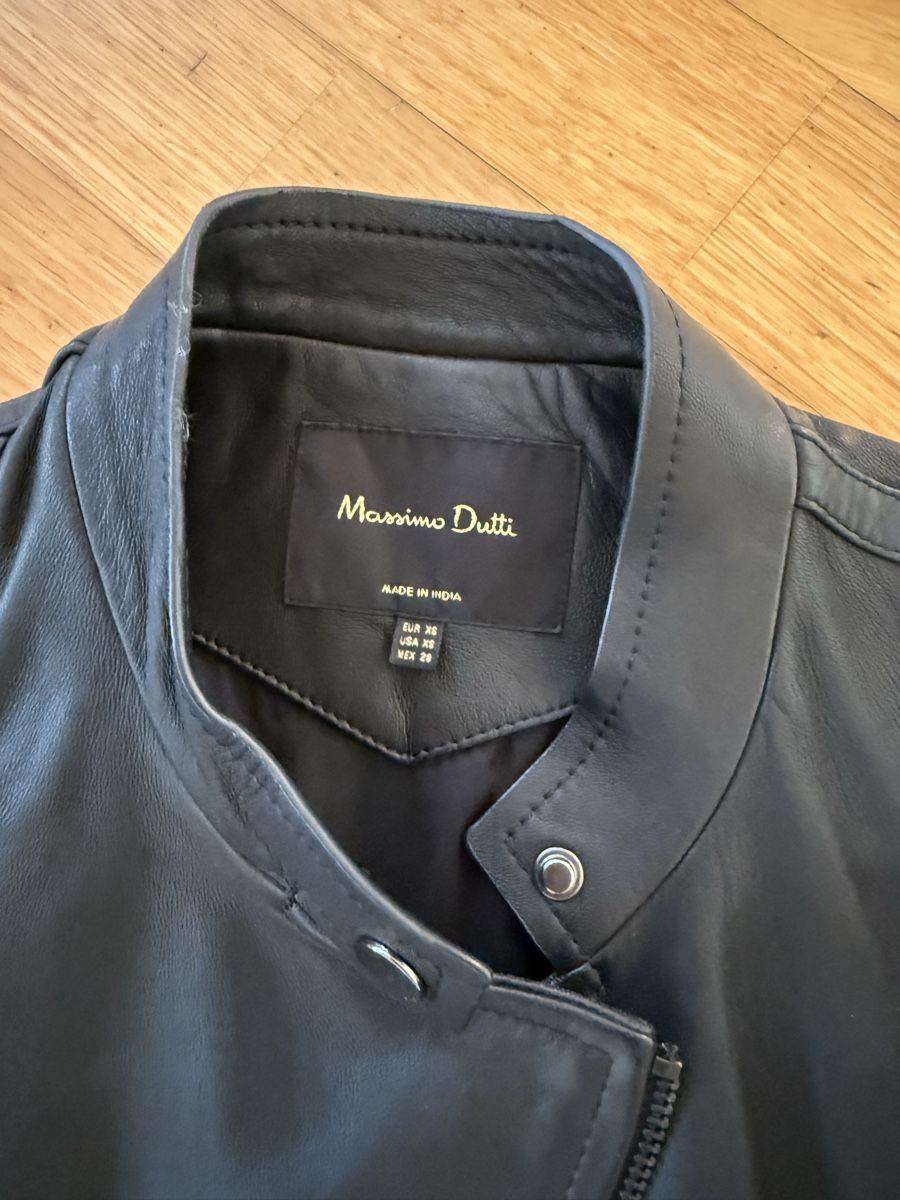 Massimo Dutti Giacche: NEU Lederjacke Massimo Dutti XS Schwarz – Nuovo (secondo la descrizione) da Zug venduto da MC2CC 1