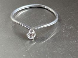 Silberring mit kleinem Stein CLASSICO (GR.56)