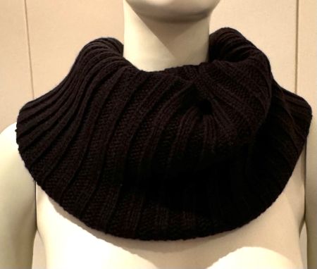 Chauffe-cou noir en laine, idéal pour l'hiver! Neuf