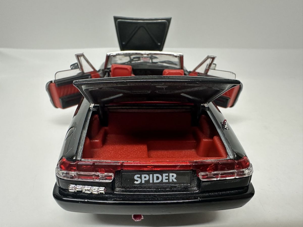 Jouef Modellini d'auto: Alfa Romeo Spider 1:18, schwarz, JOUEF EVOLUTION – Usato da Zofingen venduto da rf9_x2xt 5