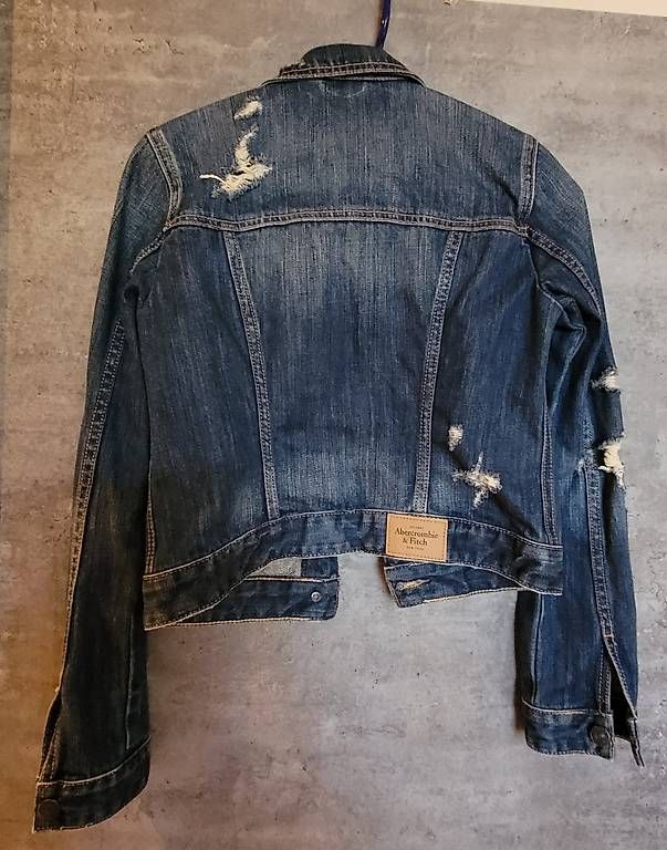 Giacche: Jeansjacke Damen – Usato da Seuzach venduto da Damian018 3